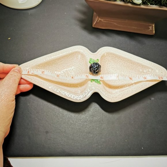 Vintage SylvaC Pottery Pink Triangular Dish with Blackberry Finial - Picture 14 of 16